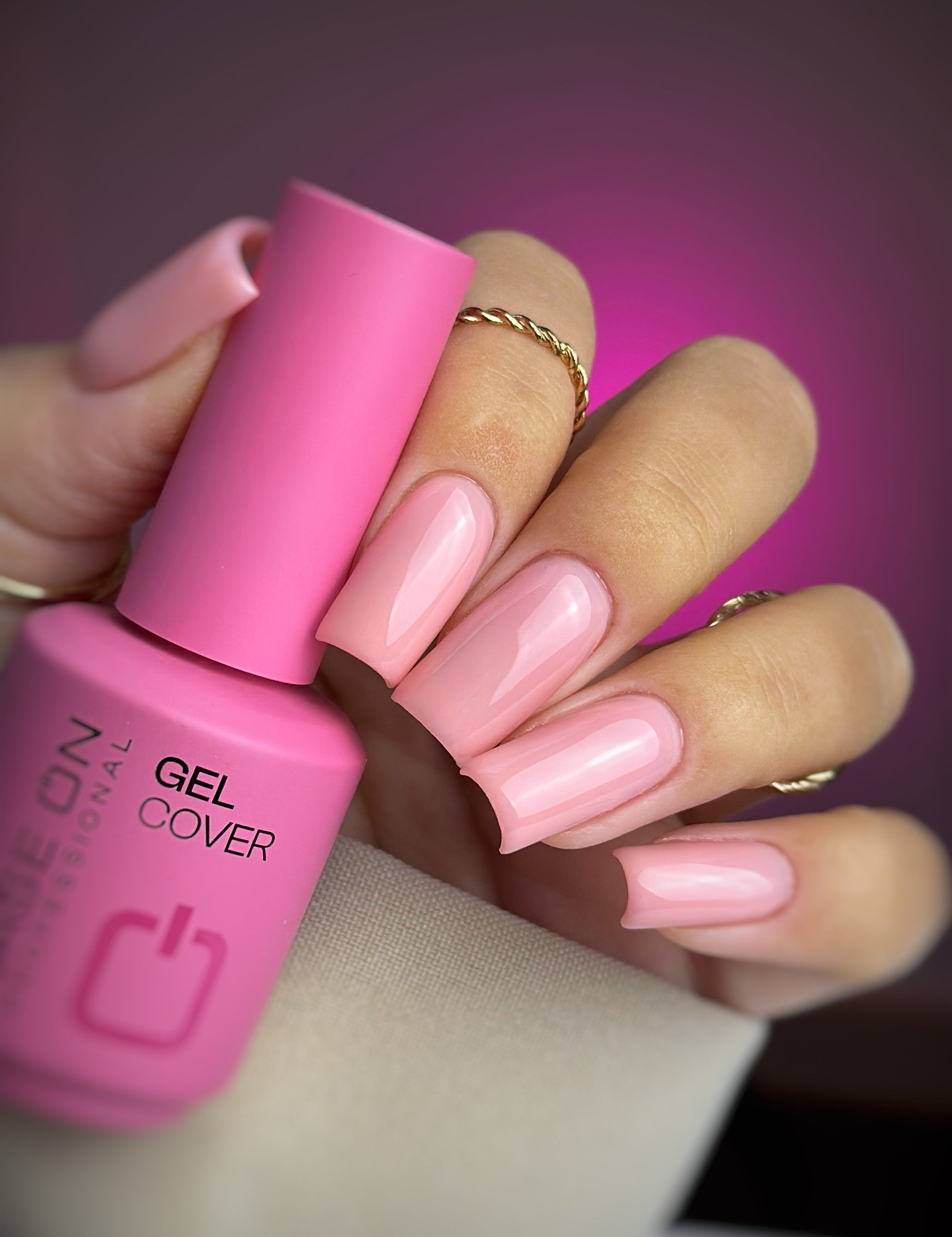Gel Cover – perfekcyjna konstrukcja w kolorze